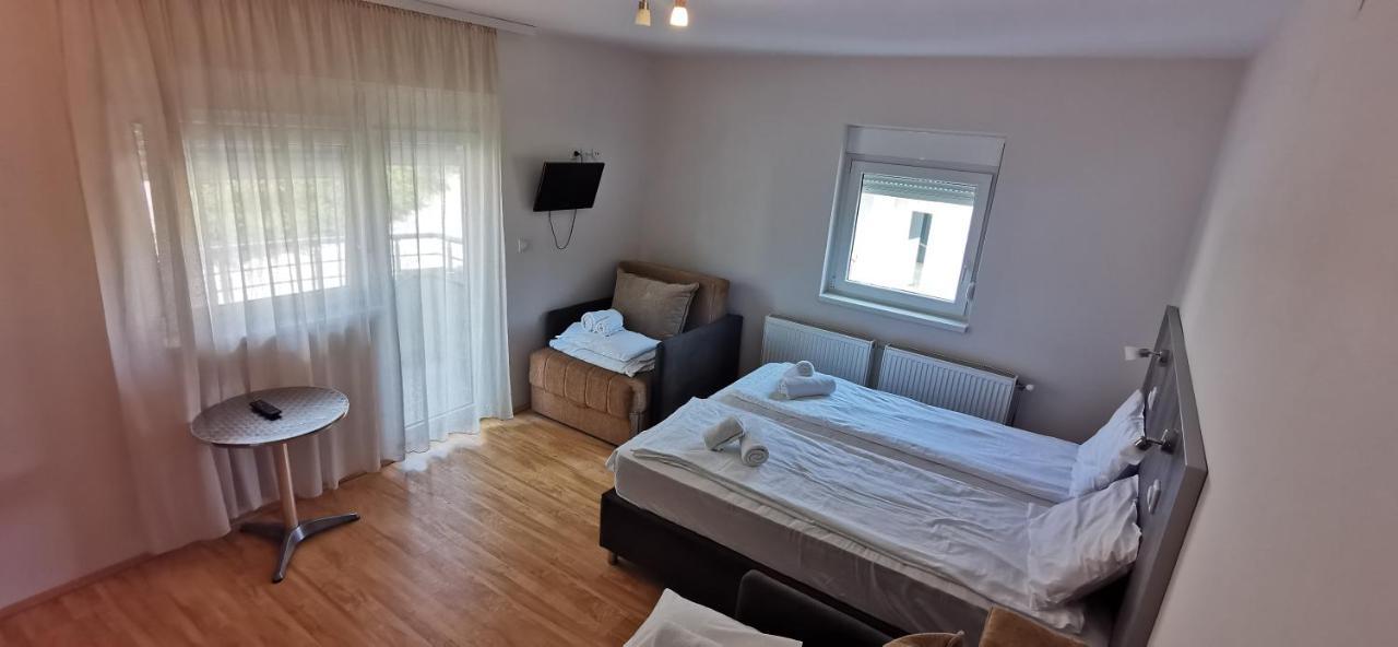 Apartments Milsa Lux โซโคบานยา ภายนอก รูปภาพ